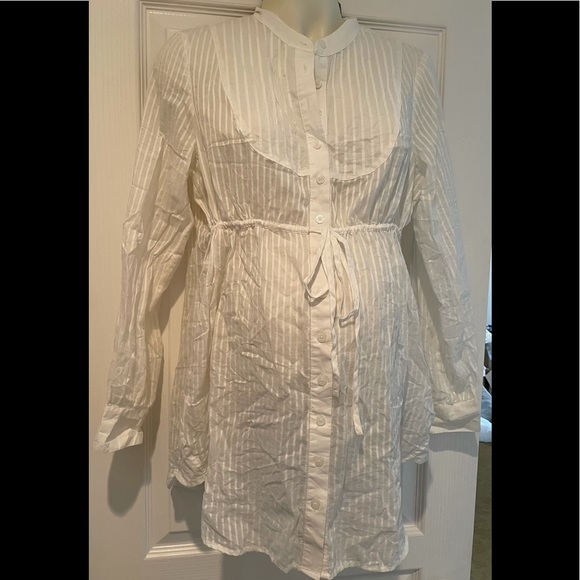 Tops - Old navy maternity white blouse medium NWT